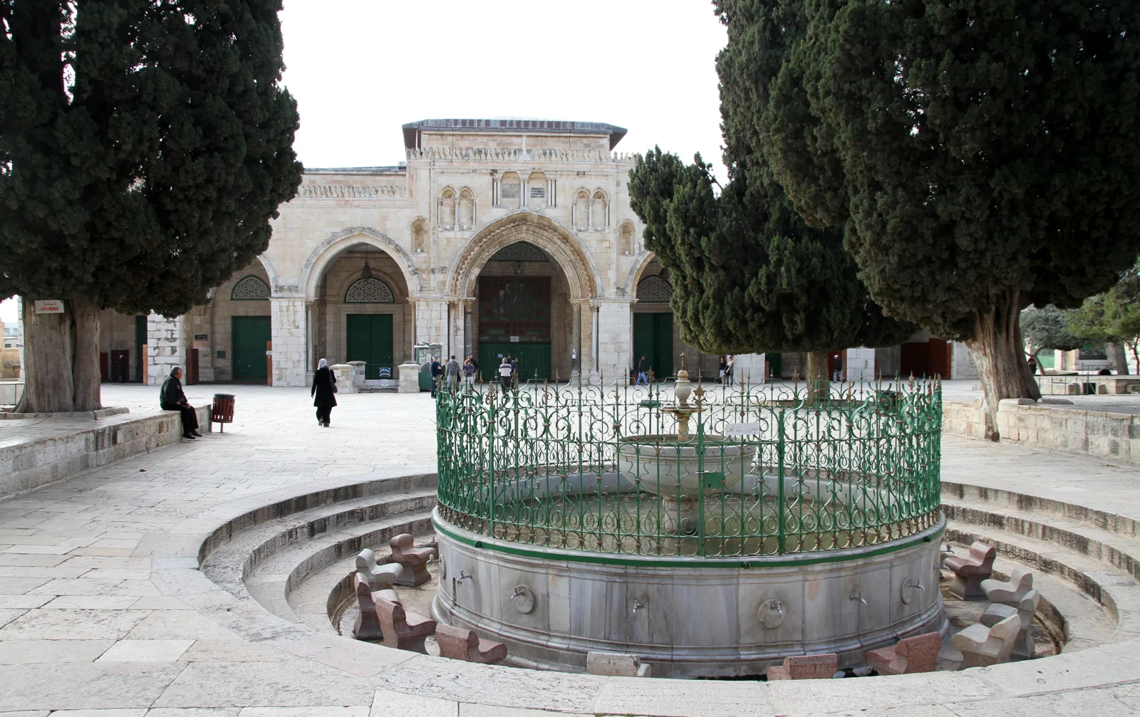 Mosquée Al-Aqsa — Fontaine Al-Kas dans la cour devant la mosquée Al-Aqsa