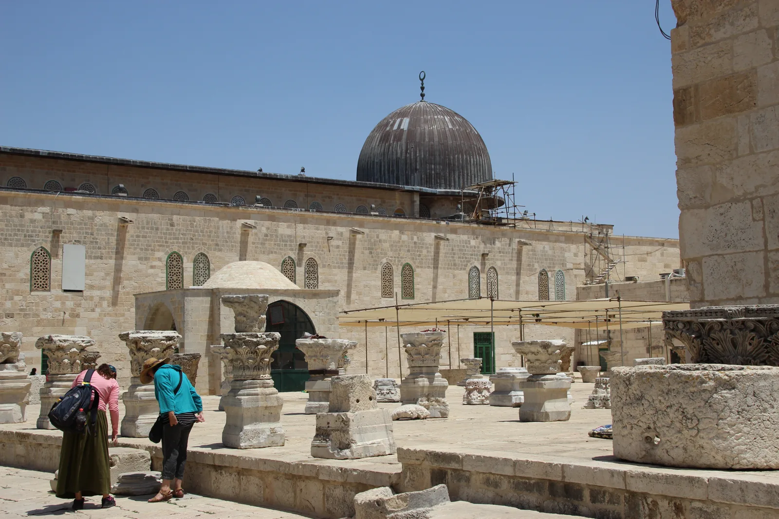 Mosquée Al-Aqsa — Vue du dôme argenté de la mosquée Al-Aqsa depuis l'esplanade du Temple Mount
