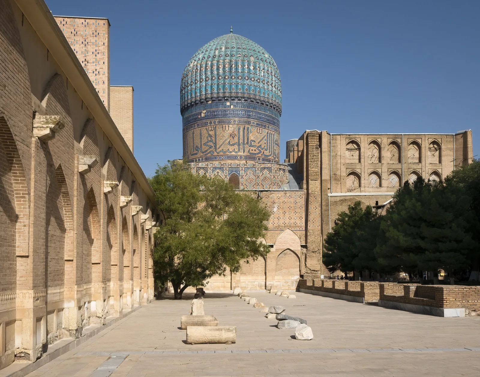 Mosquée Bibi-Khanym — Intérieur, salle nord