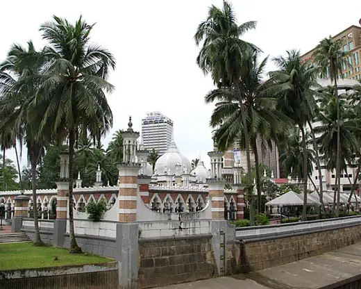 Putra et Masjid Jamek : deux visages de la Malaisie musulmane