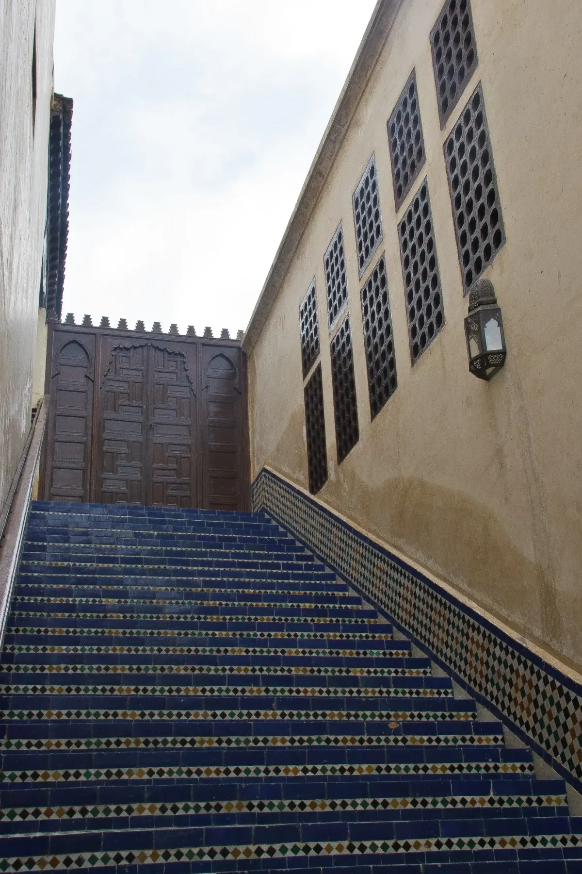 L'escalier qui mène à la bibliothèque