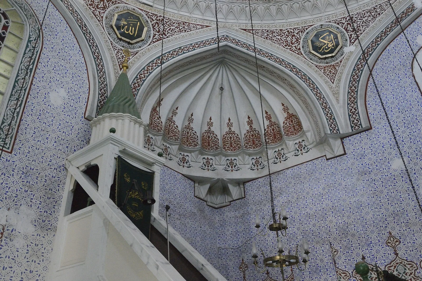 Sous la coupole de la mosquée