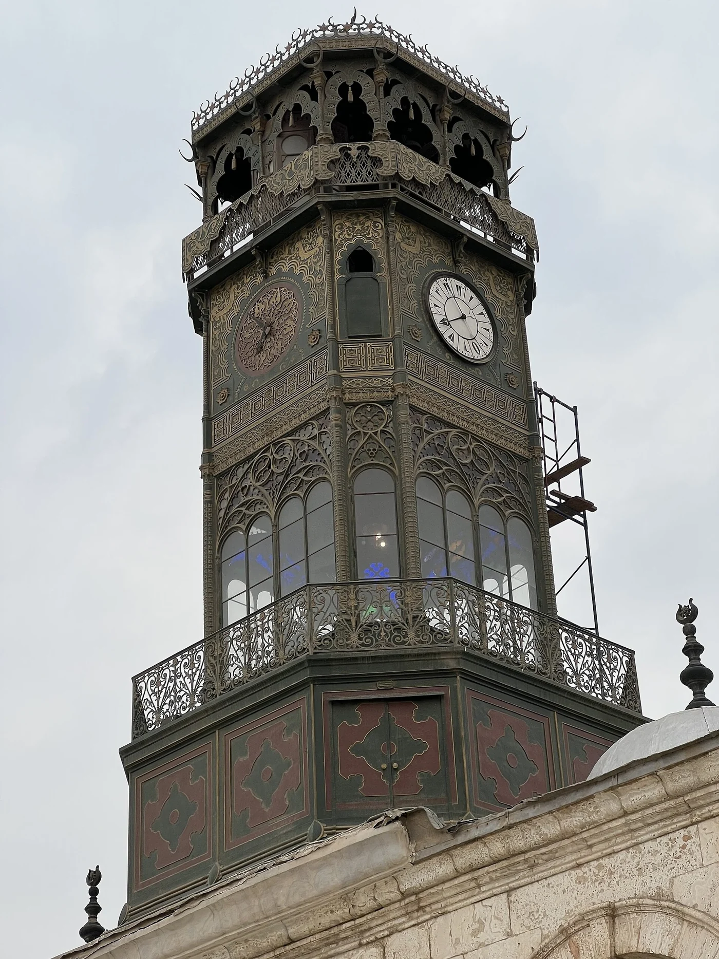 Les cadrans de l'horloge de la mosquée de Mohammed Ali