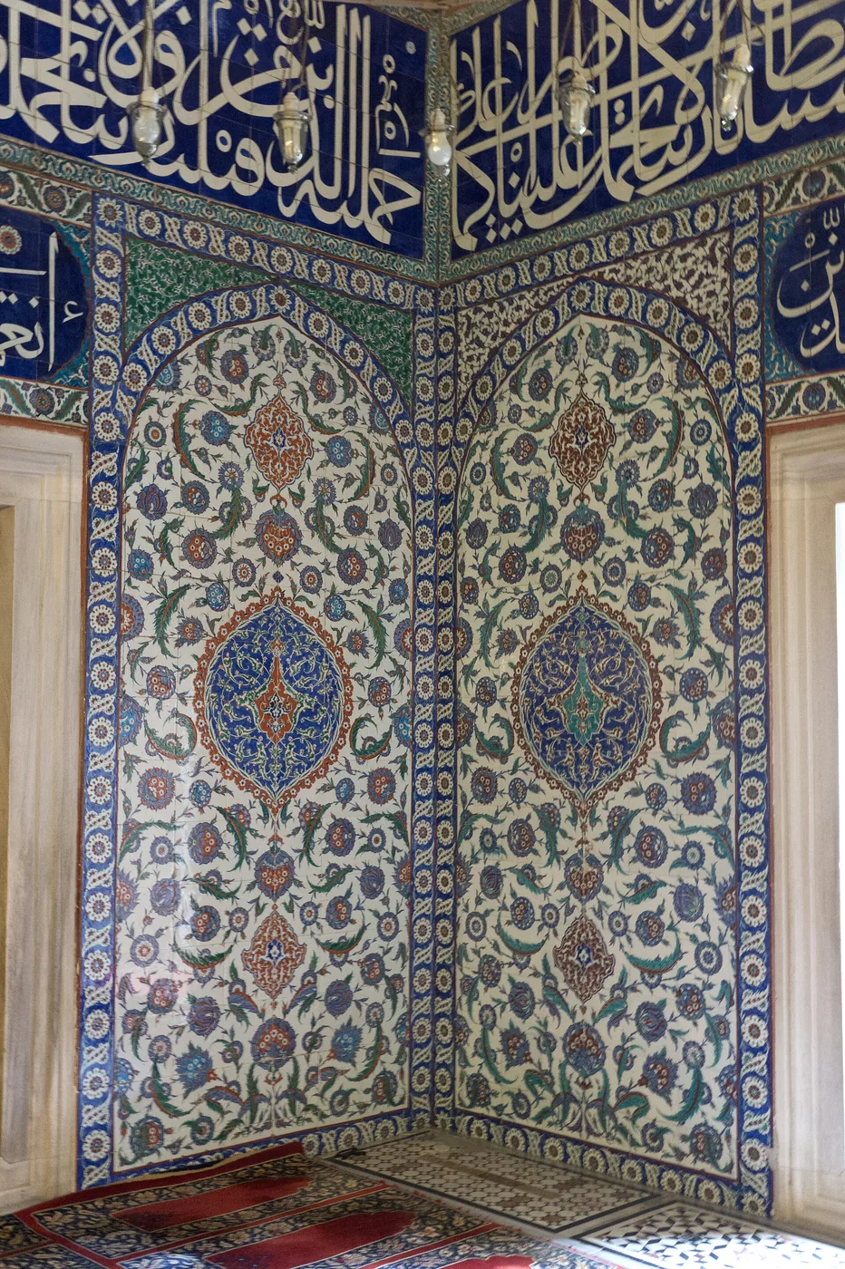 Un panneau de céramique dans la mosquée de Selim