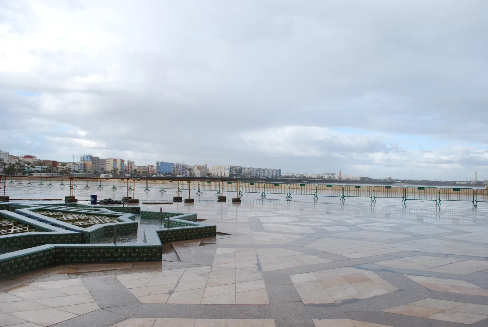 Mosquée Hassan II — Hassan II Mosque Plaza