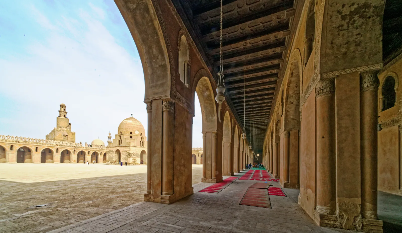 Mosquée Ibn Touloun — 876 bis 879 wurde die Ibn-Tulun-Moschee in Kairo erbaut. 04
