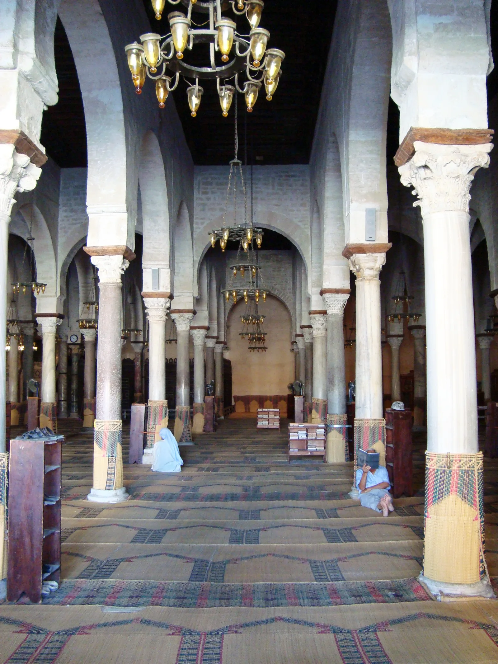 Grande Mosquée de Kairouan — Great Mosque of Kairouan - interior view