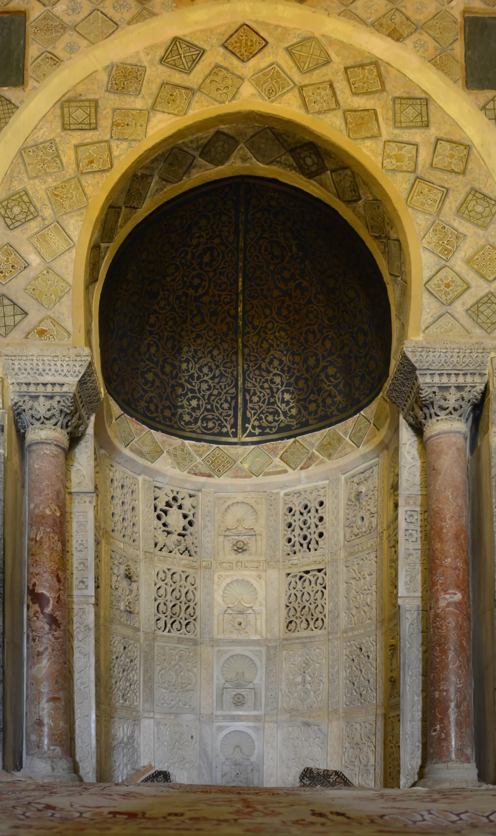 Grande Mosquée de Kairouan — Grande Mosquée de Kairouan, gros plan sur le mihrab