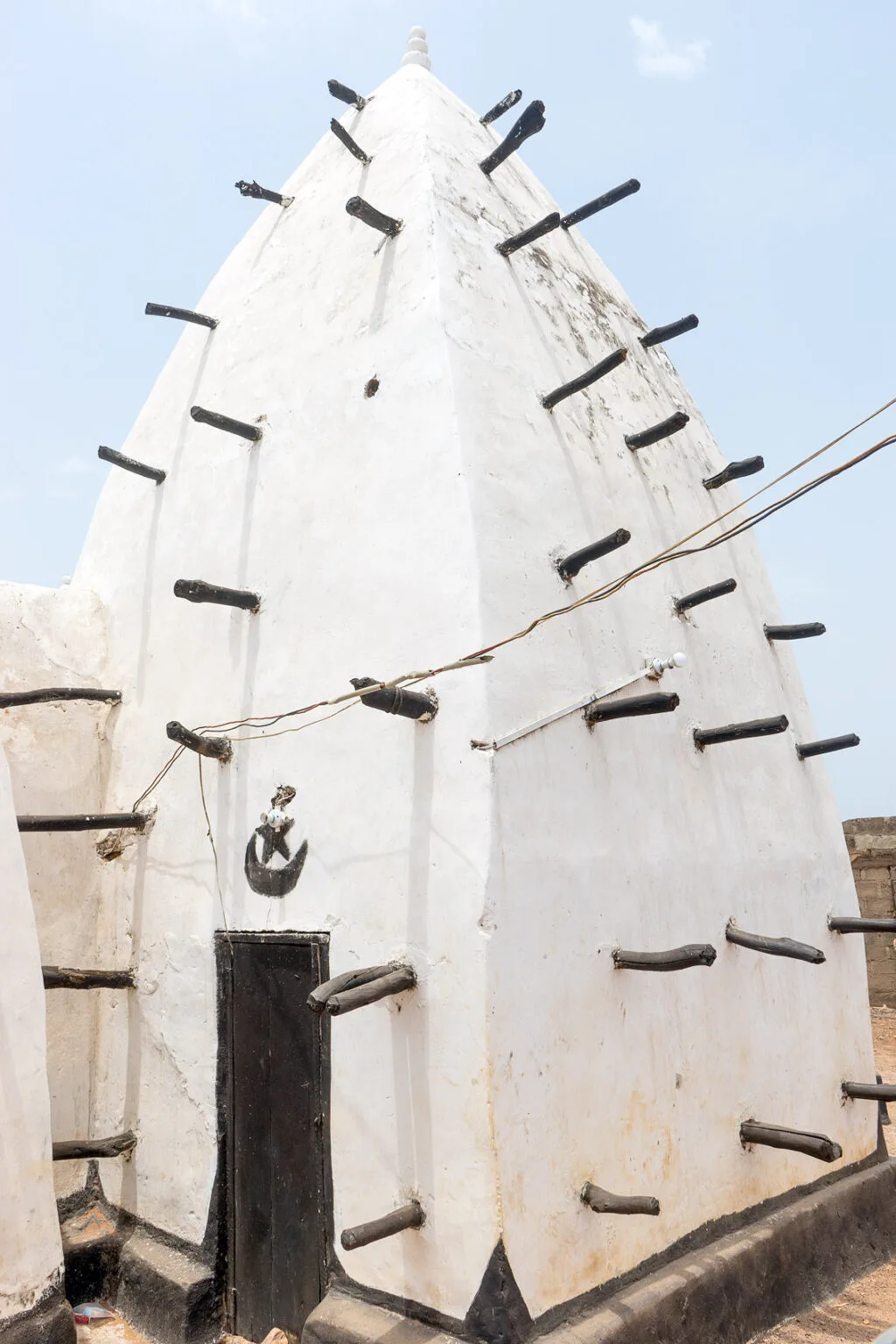 Mosquée de Larabanga — Détail d'une tour de la mosquée de Larabanga