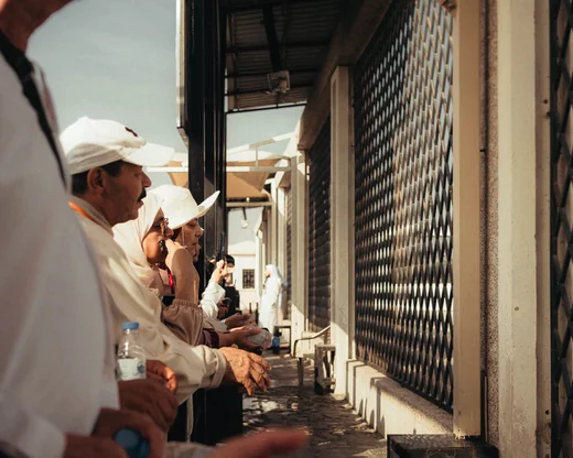 Rien ne peut se tenir dans l'anneau, pas même Zamzam