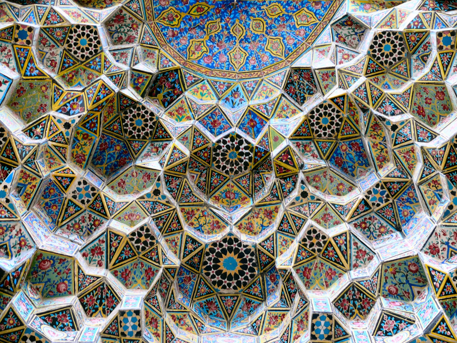Mosquée Nasir al-Mulk — A touch of paradise (2470492244)