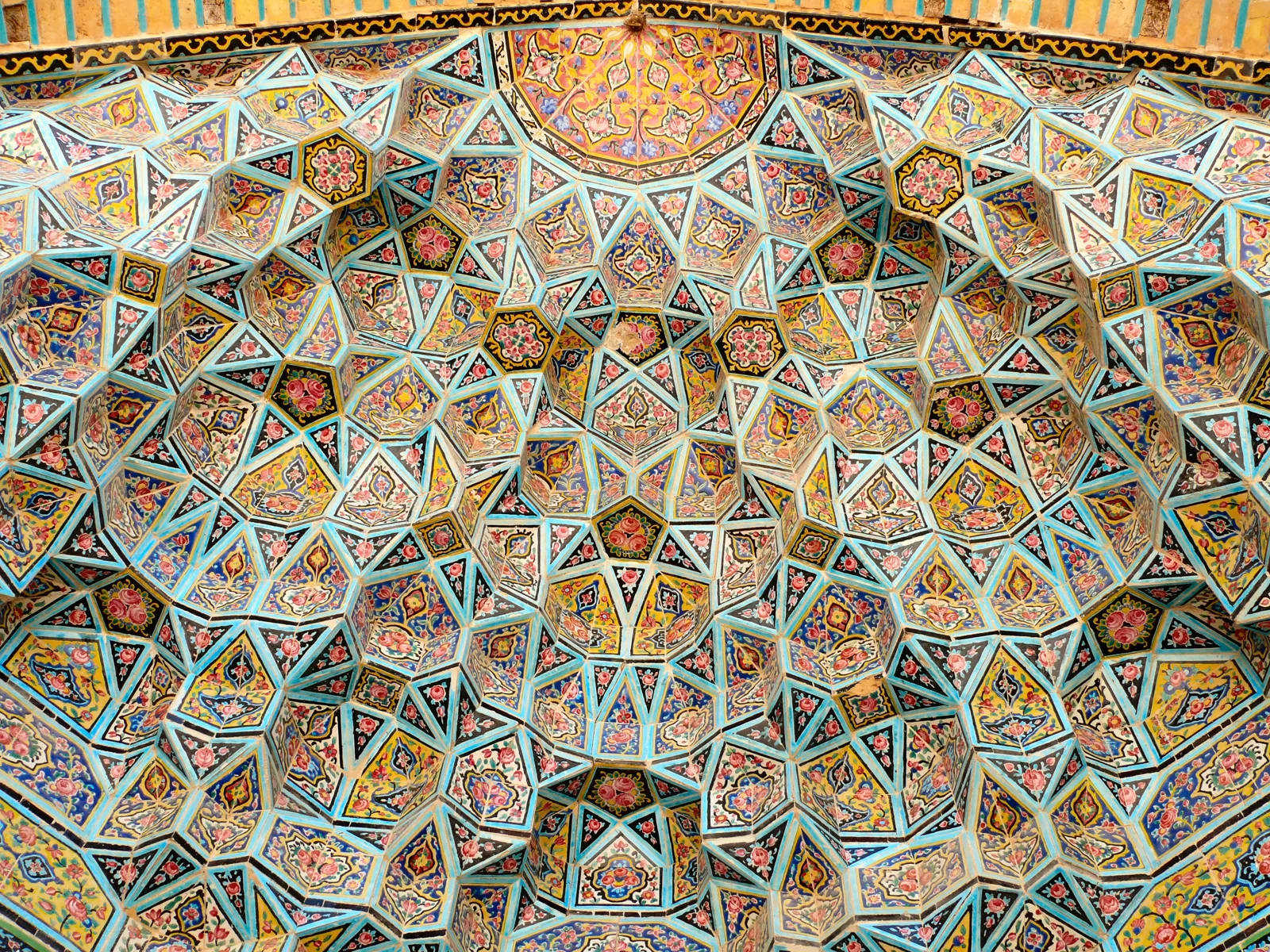 Mosquée Nasir al-Mulk — Another glance at heaven (2431828694)