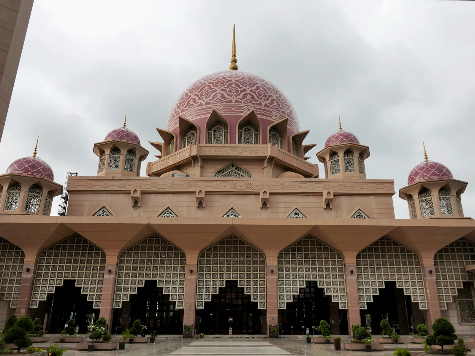Mosquée Putra — Intérieur de la grande salle de prière