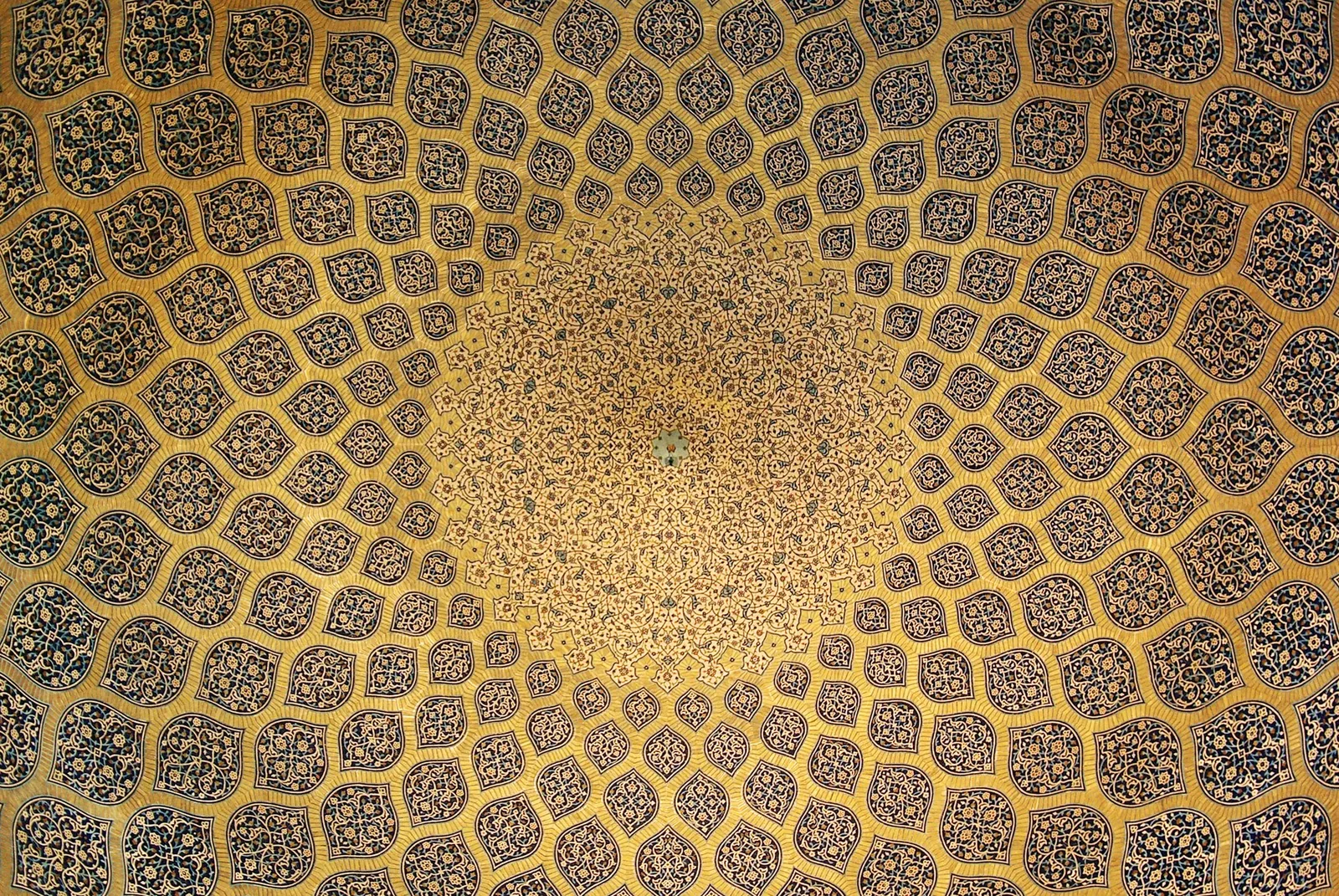 La coupole d'Ispahan vue de dessous